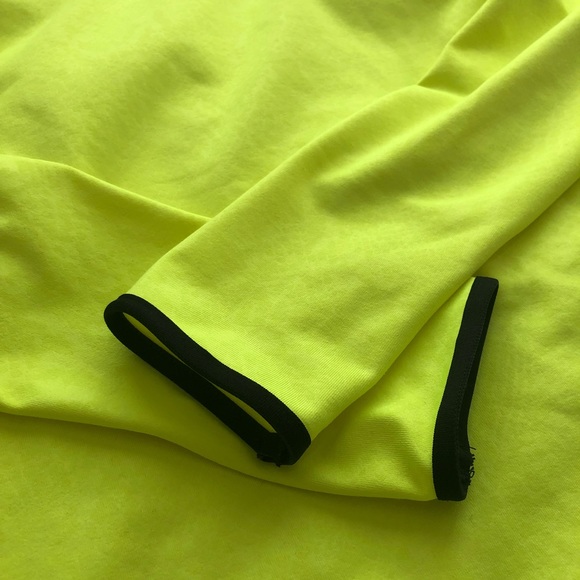 ❌SOLD❌ Nike Pro Warm Emboss Heights Vixen Zip Top - Picture 4 of 6